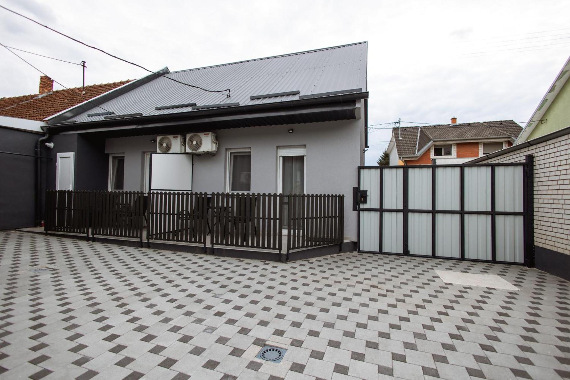 Cozy Studio Apartment In Osijek - Self Check In Esterno foto