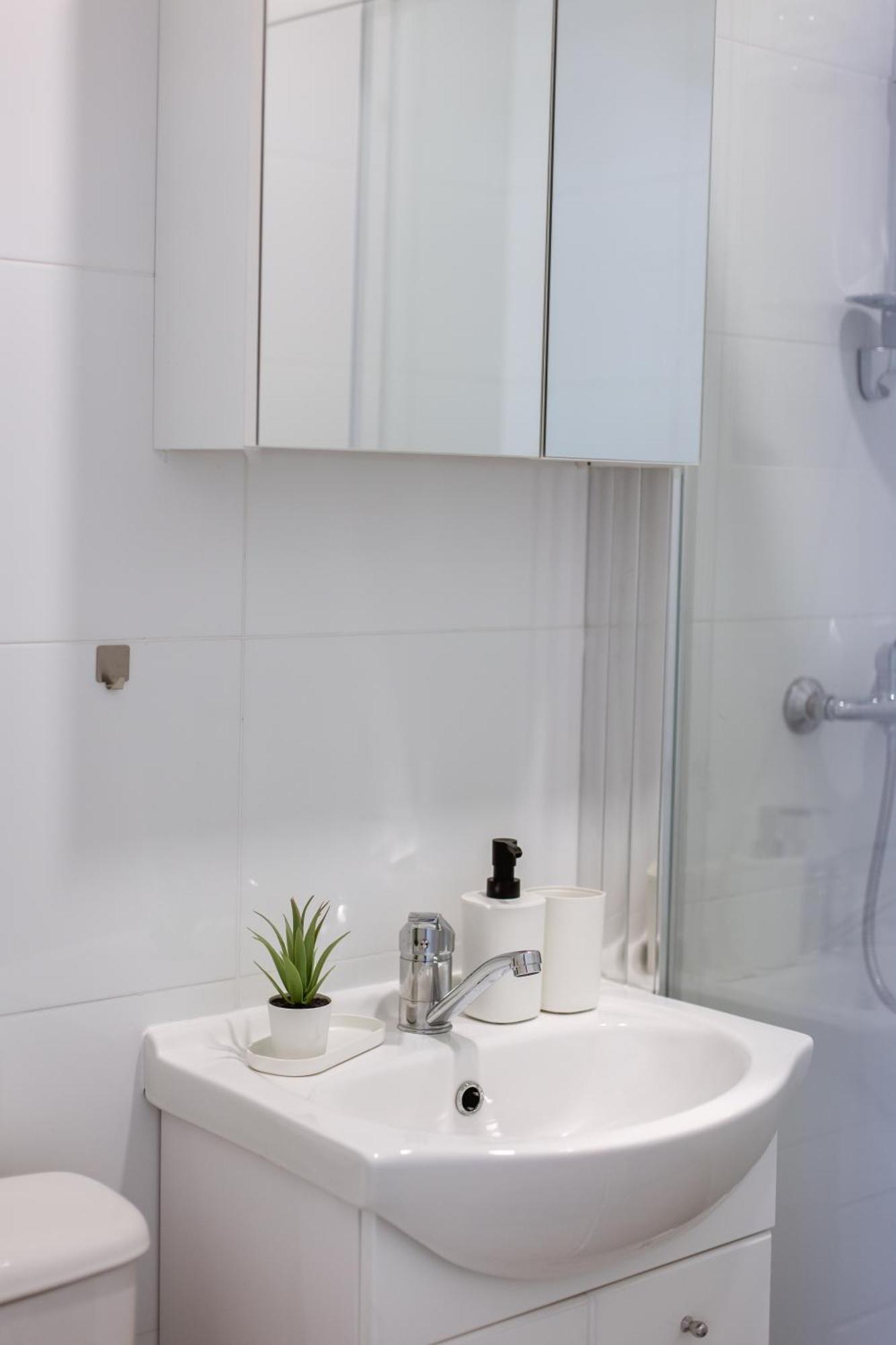 Cozy Studio Apartment In Osijek - Self Check In Esterno foto