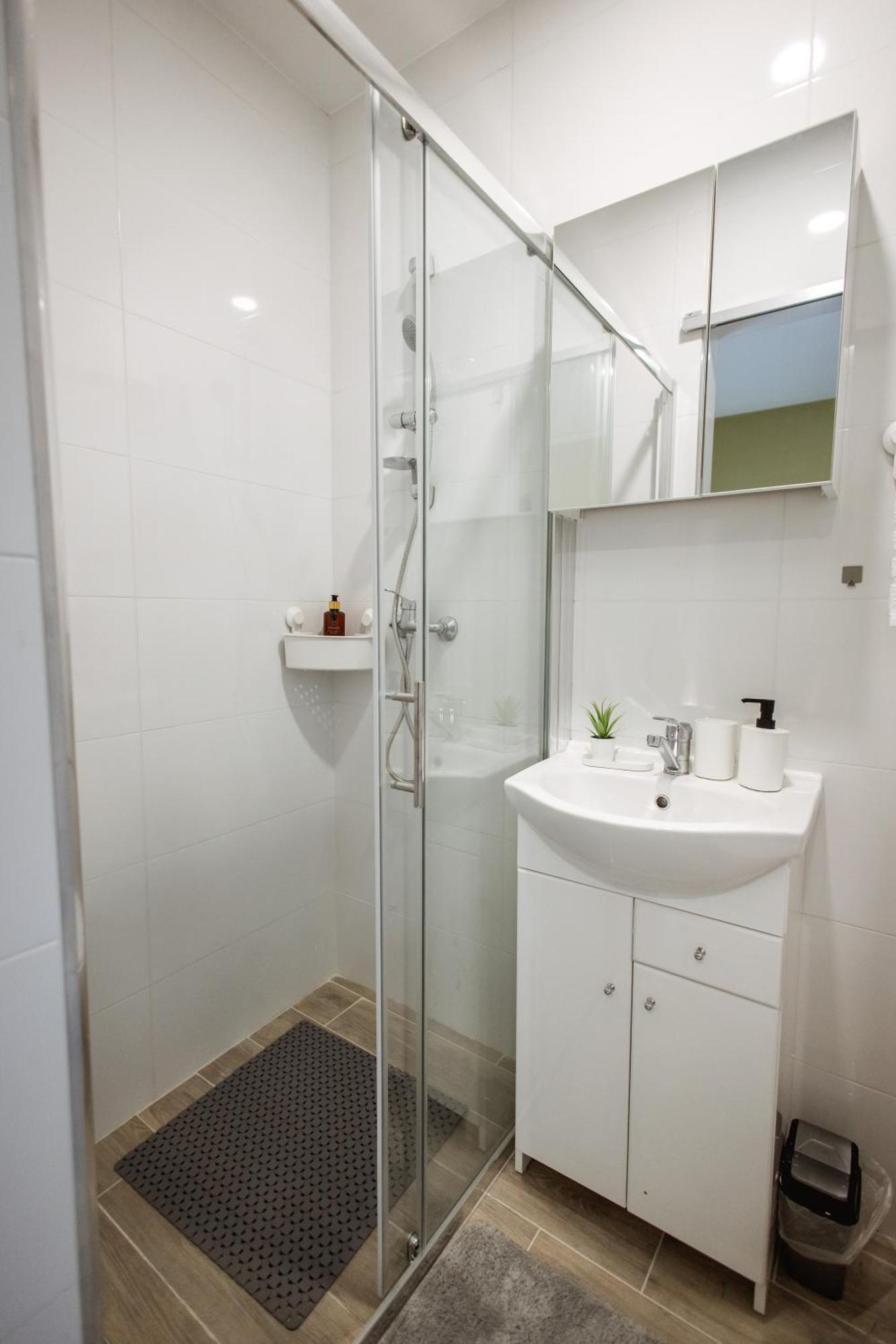 Cozy Studio Apartment In Osijek - Self Check In Esterno foto