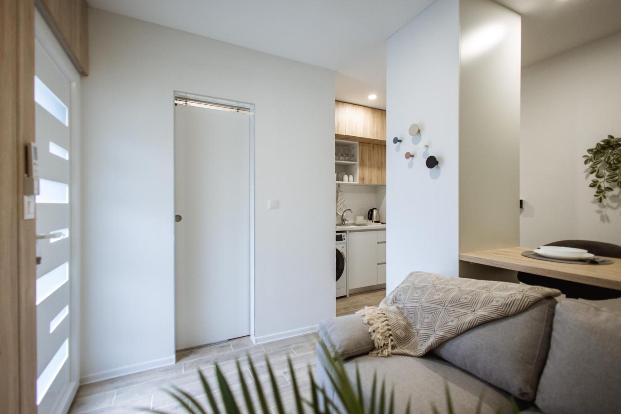Cozy Studio Apartment In Osijek - Self Check In Esterno foto